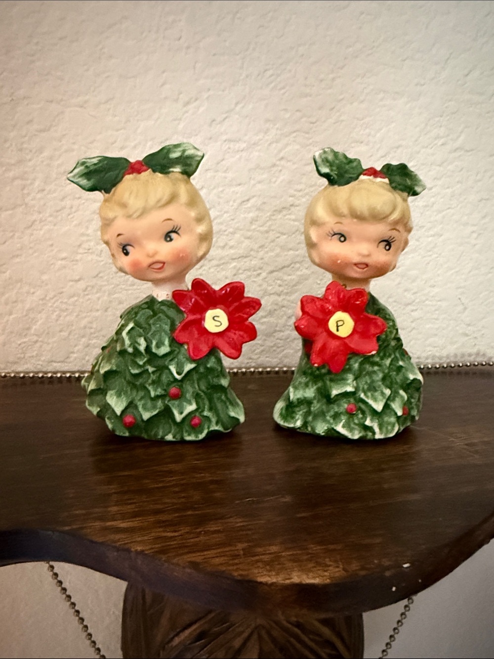 Vintage Holt Howard Holiday Girl Poinsettia Salt and Pepper Shakers Green & Red